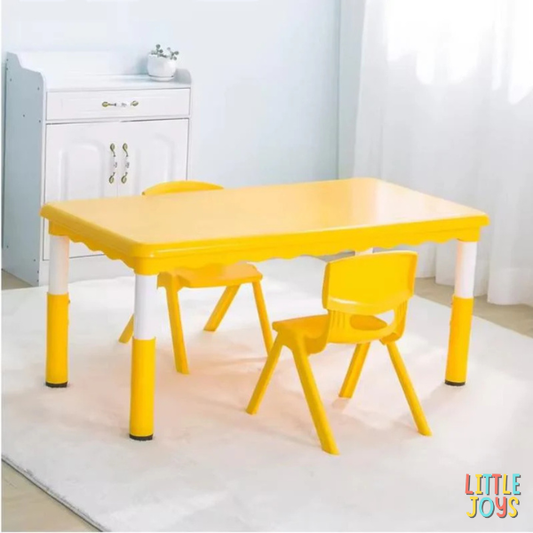 KIDS TABLE / ONLY TABLE